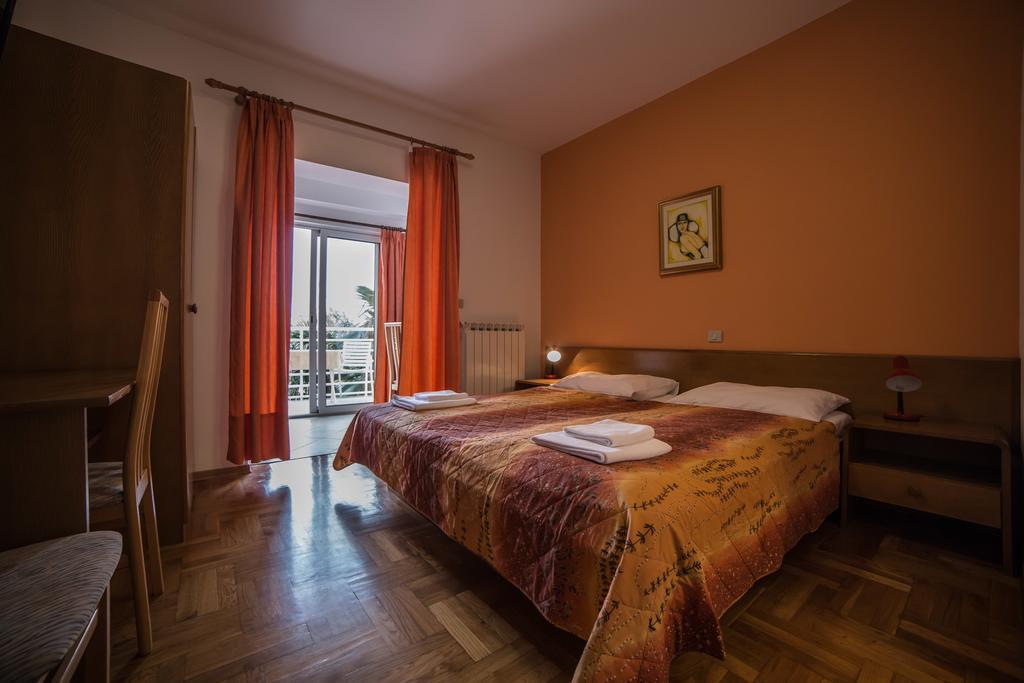 Pansion Valbruna Rovinj Habitación foto