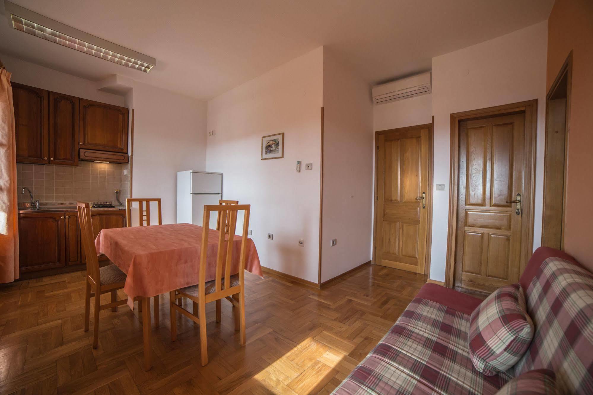 Pansion Valbruna Rovinj Exterior foto