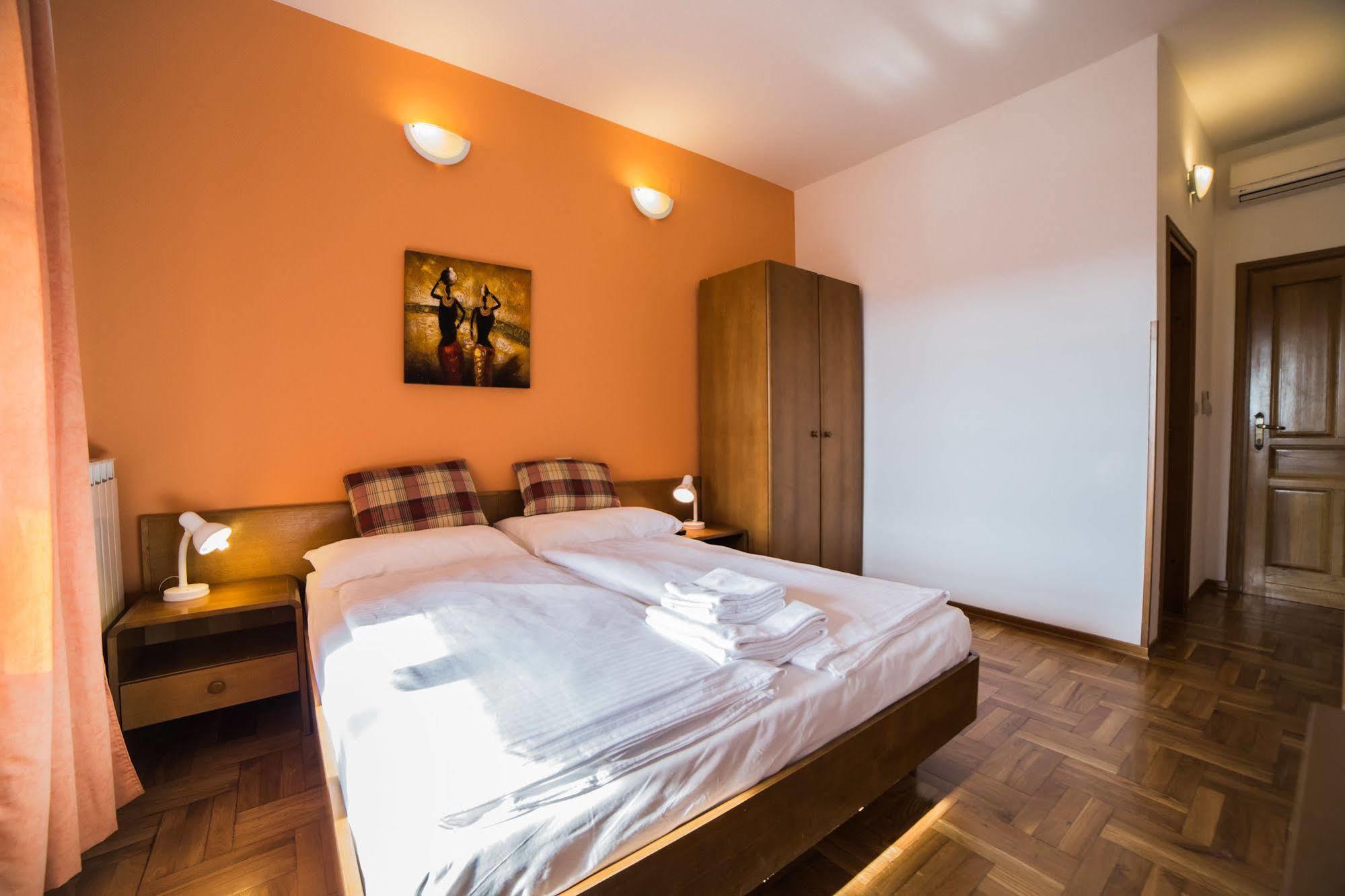 Pansion Valbruna Rovinj Exterior foto