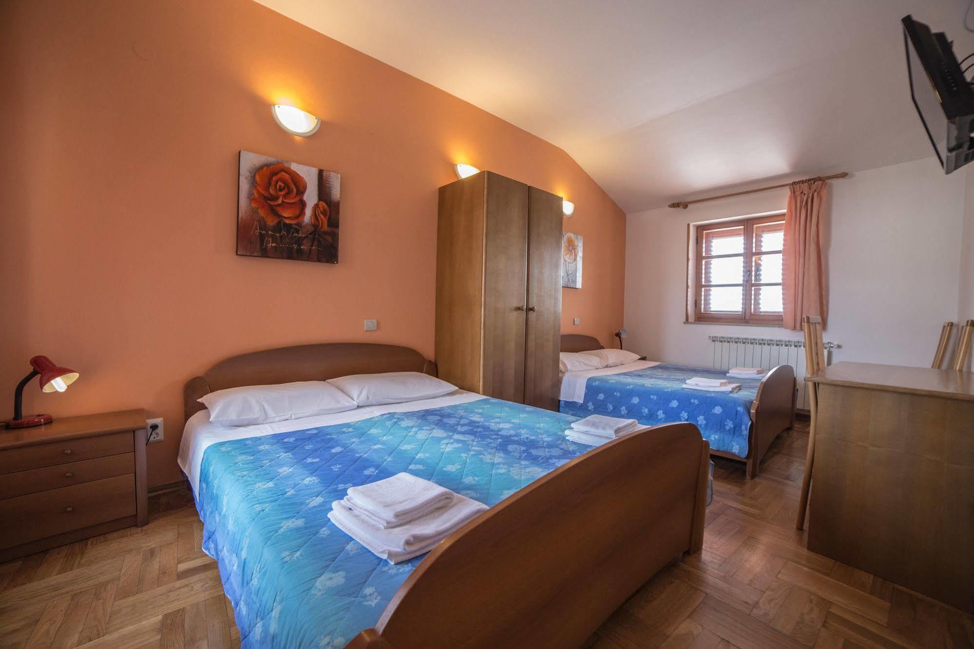 Pansion Valbruna Rovinj Exterior foto
