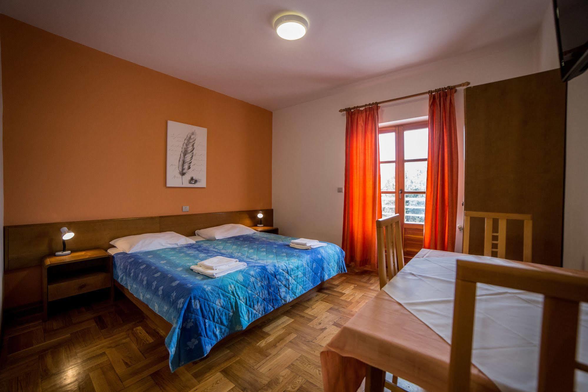Pansion Valbruna Rovinj Exterior foto